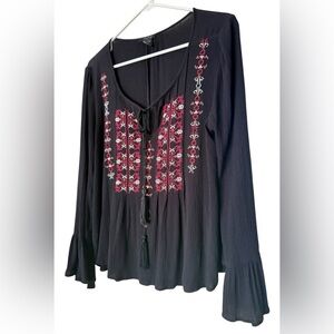 Women’s Boho Pullover Blouse Embroidered Design Size L